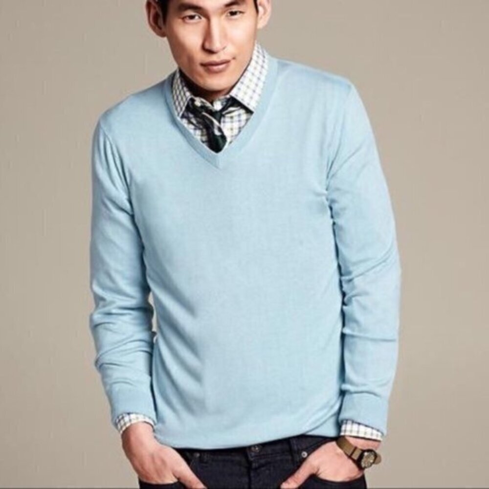 Banana Republic Men's Silk Cashmere V-neck Sweater